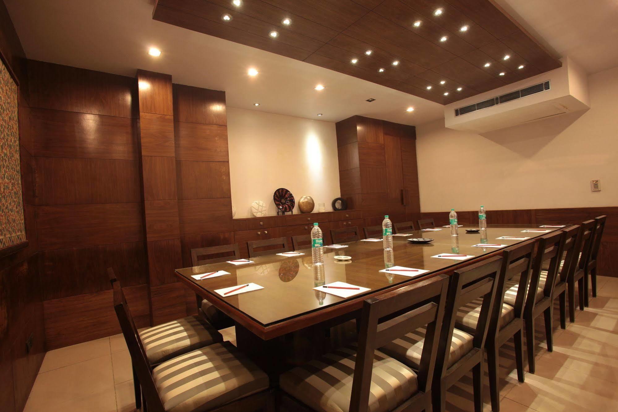 Justa Mg Road Hotel Bangalore Exterior photo